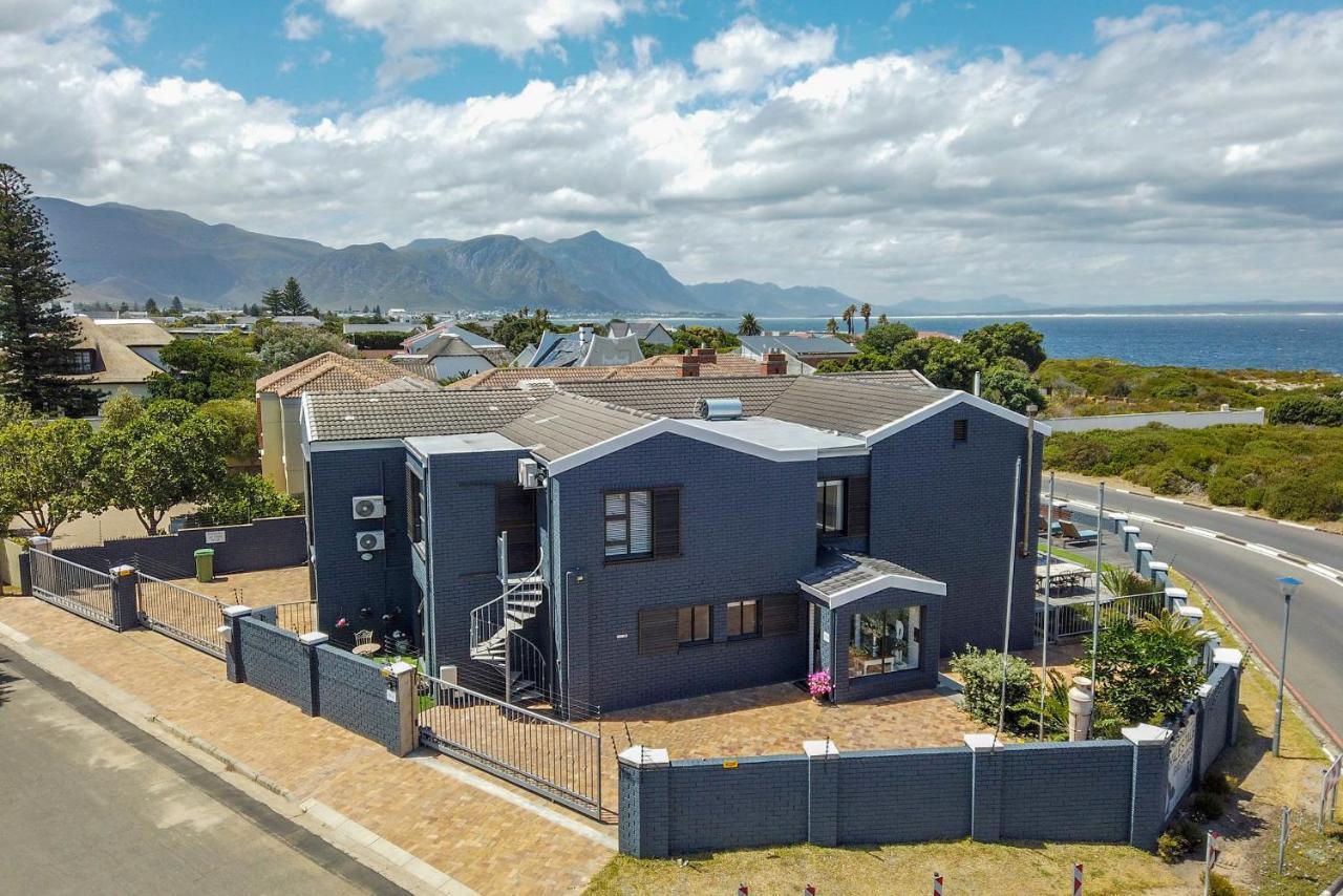 The Whale'S Tale Guesthouse Hermanus Exterior photo